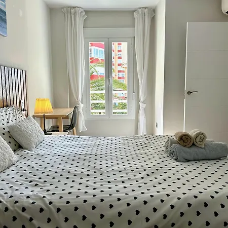 Apartamento Al Lado Del Paseo Maritimo Costa